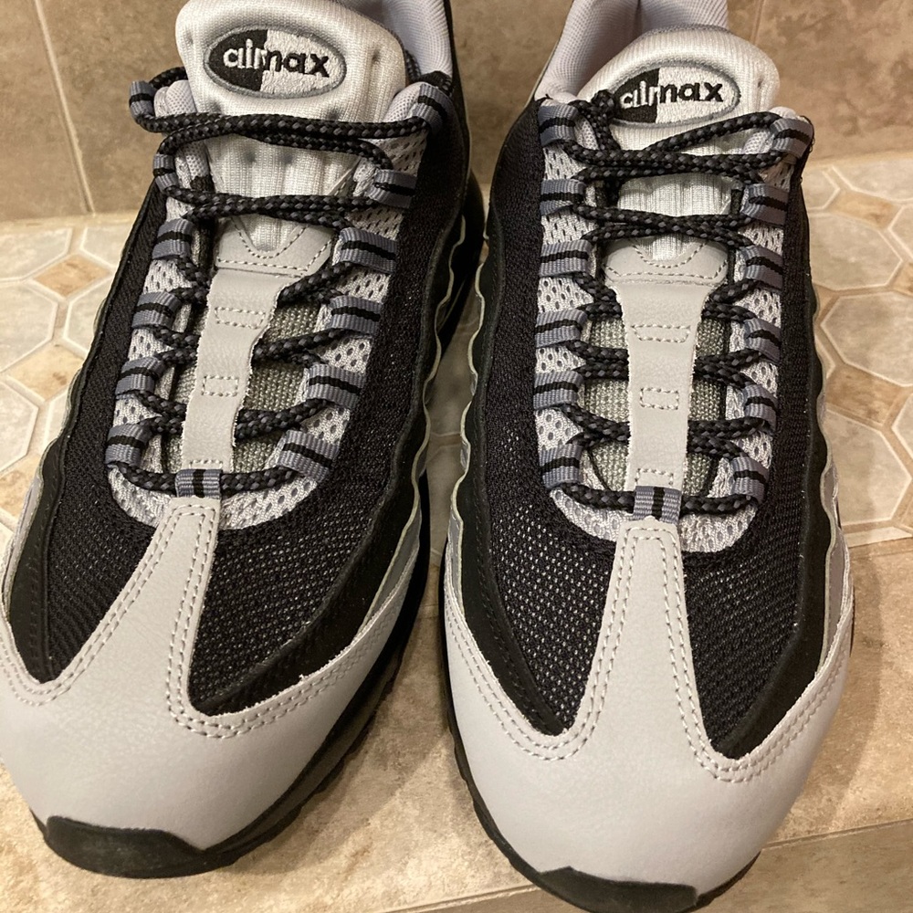 NWT Nike Air Max ‘95 grey & black size 10.5